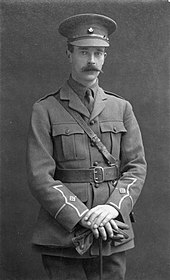 Uniform, Tunic, Officer, with Sam Browne Belt - 170px-Lieutenant_H_Naish_%286282834456%29