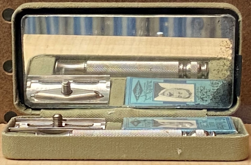 Razor, Rolls - image1